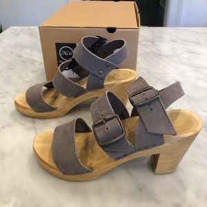 No. 6 Sandal Clogs